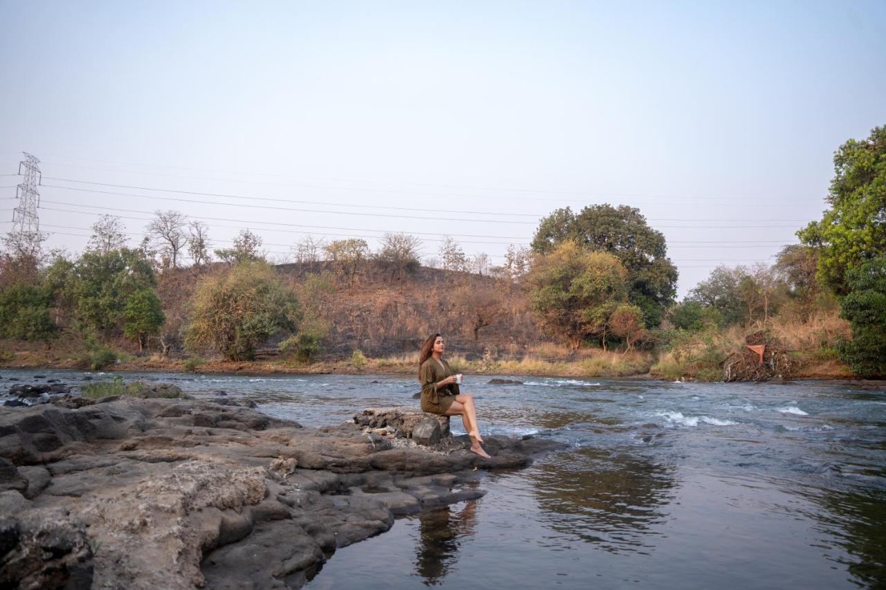 U Rivergate Karjat Bagian luar foto