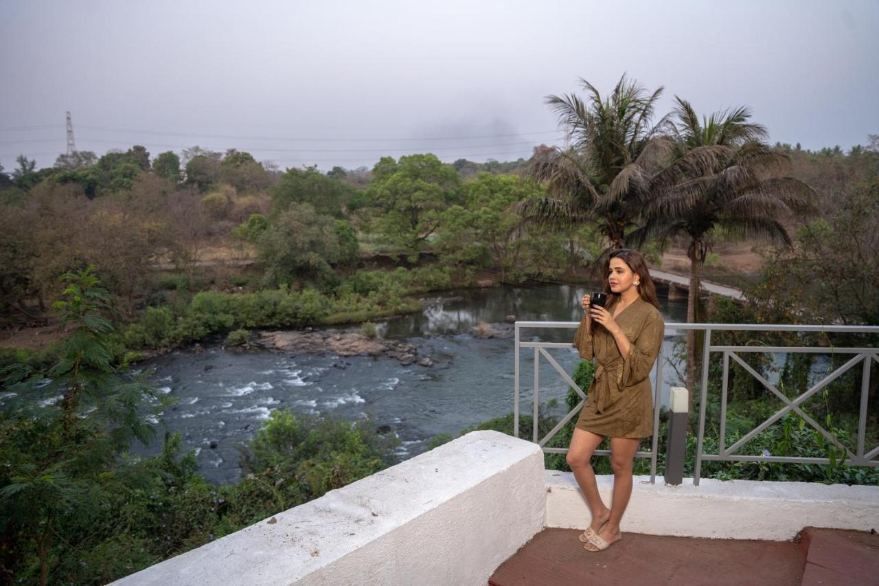 U Rivergate Karjat Bagian luar foto
