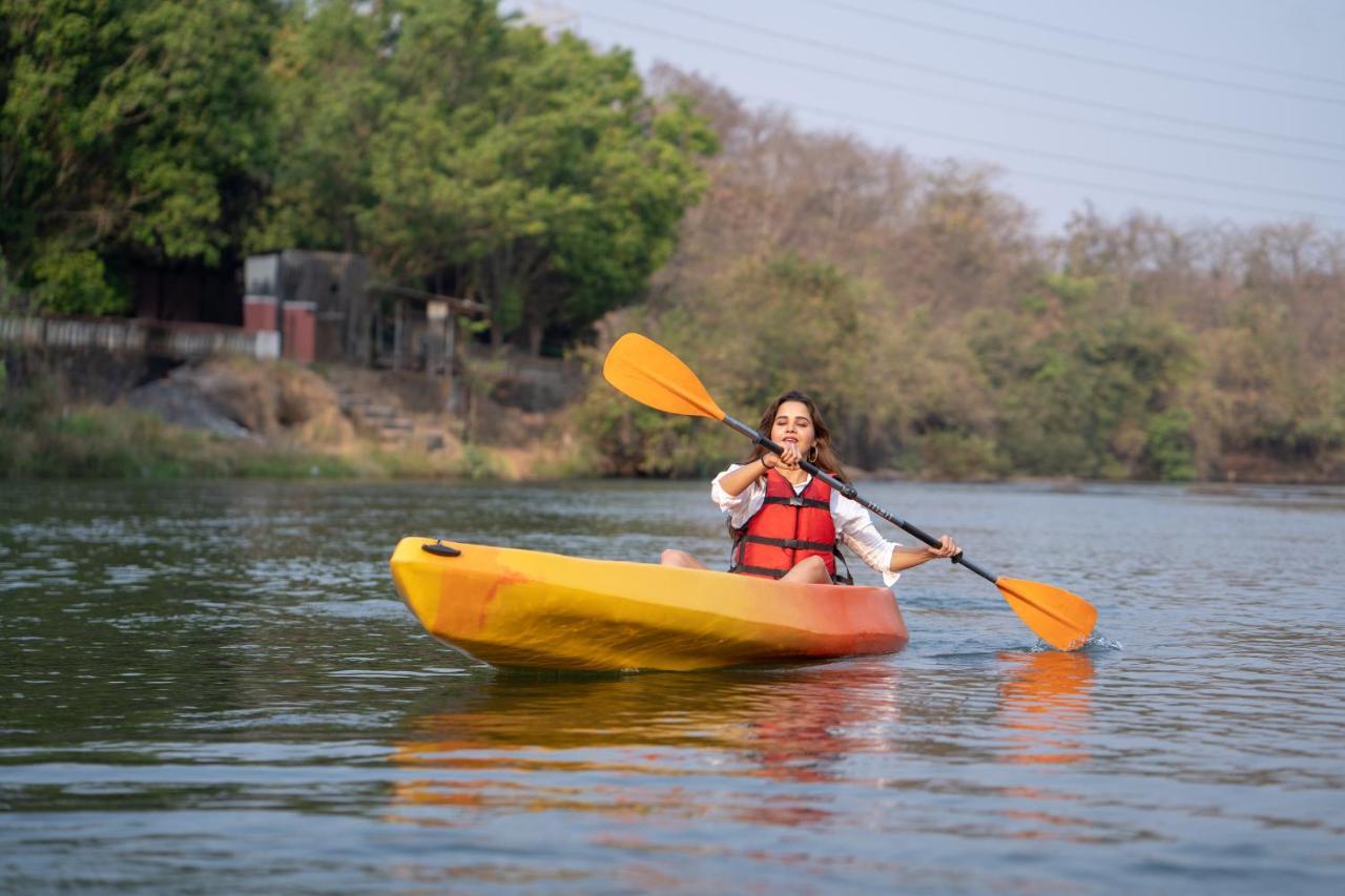 U Rivergate Karjat Bagian luar foto